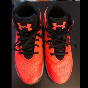 Boys Youth UnderArmor Sneakers
